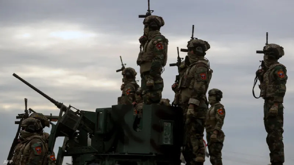 العراق يشكل لجنة للتحقيق في الاعتداءات على مواقع عسكرية