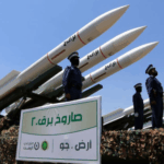 الحوثيون يعلنون انهيار الهدنة مع ترامب ويستأنفون استهداف السفن الأمريكية