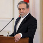 وزير الخارجية الإيراني: مستعدون للنظر في المسارات الدبلوماسية