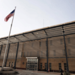 السفارة الامريكية تنفي غلق مبناها ببغداد: ملتزمون بسياستنا في العراق