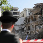 “يديعوت أحرنوت”: إسرائيل توافق على وقف النار مع إيران بشرط موافقة المرشد