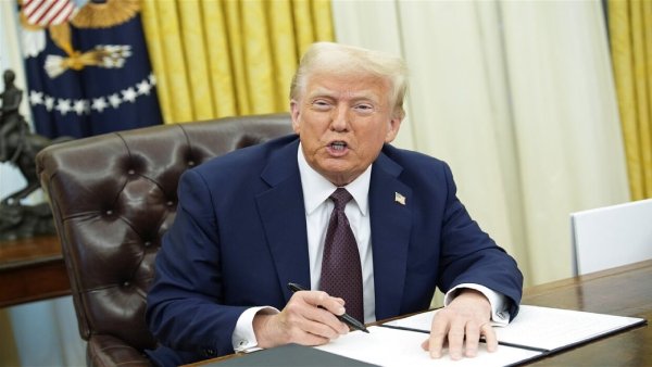 4 دول عربية بينها العراق بمرمى رسوم ترامب.. ما حجم صادراتها لأمريكا