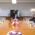 بارزاني يجدد التزامه بحقوق الإقليم: لا تراجع عن المستحقات الدستورية