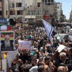 رفعت أعلام الدرزية وإسرائيل.. تظاهرات في السويداء للمطالبة بـ”حق تقرير المصير”