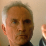 أدى دور “الشرير”.. وفاة الممثل تيرينس ستامب نجم أفلام “سوبرمان”