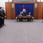 العراق يوقع اتفاقية مبادئ مع شيفرون الأمريكية لتطوير عدد من الرقع الاستكشافية والحقول النفطية