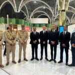 وداع عسكري في المطار.. العراق يرسل نخبة طلابه إلى بريطانيا وباكستان