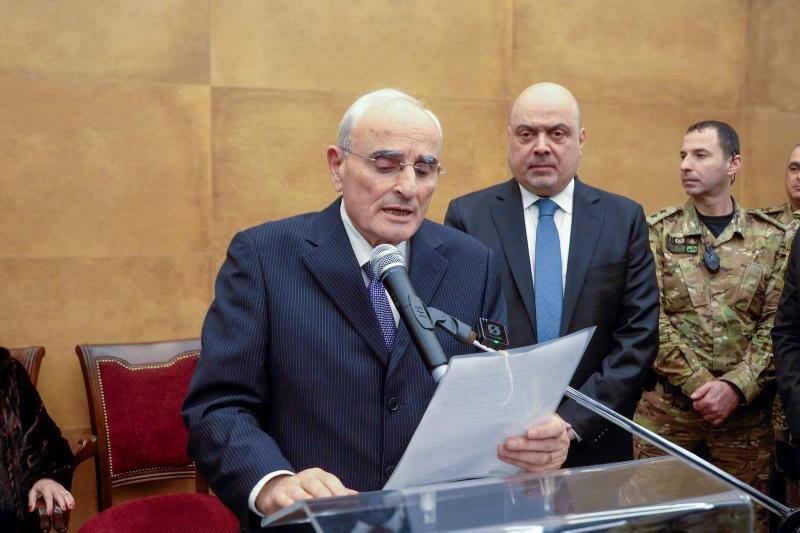 منسى ينفي أي تنسيق مع إسرائيل: افتراء