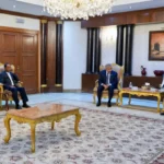 وزير الخارجية يبحث مع نائب رئيس وزراء ماليزيا استضافة الطلبة العراقيين