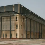 مصدر أمني: الدفاعات الجوية للسفارة الأميركية في بغداد تتصدى لمسيرة مجهولة