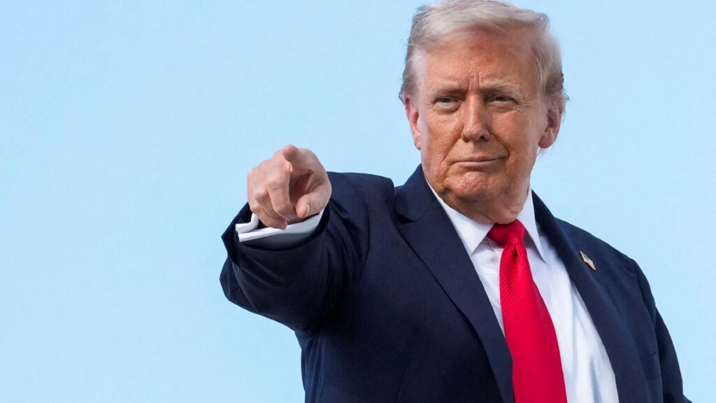 ترمب يدعو دول الناتو لعدم شراء النفط الروسي ويلمح لعقوبات كبيرة