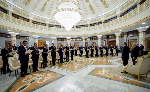 سفراء العراق الجدد يؤدون اليمين القانونية أمام رئيس الجمهورية