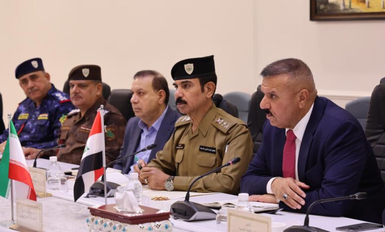 وزير الداخلية يبحث مع القائد العام للشرطة الإيرانية تعزيز التعاون الأمني