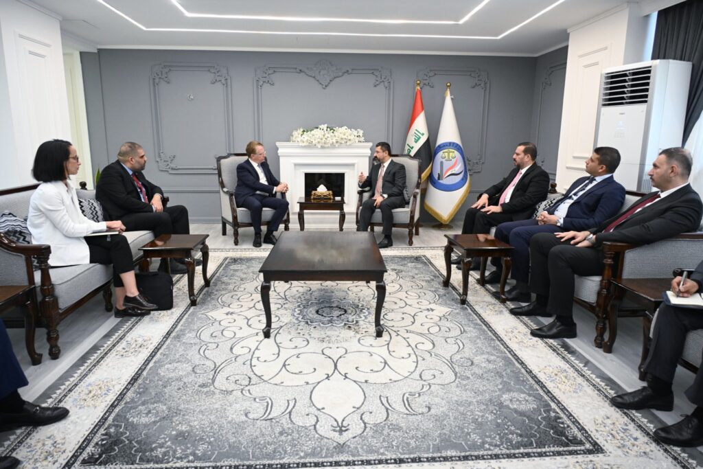 وزير العدل يبحث مع السفير الفرنسي تطوير التعاون العدلي والقانوني بين البلدين