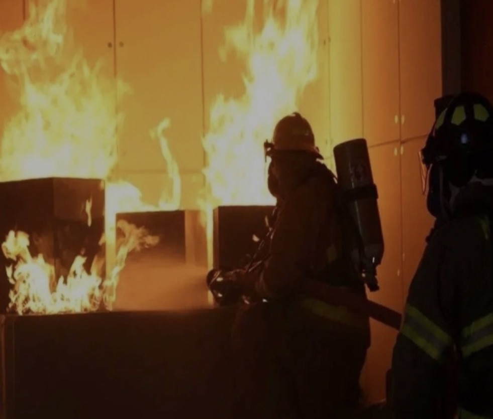 انفجار في مختبر بجامعة طهران يُصيب 3 طلاب ويثير الذعر في أمير آباد