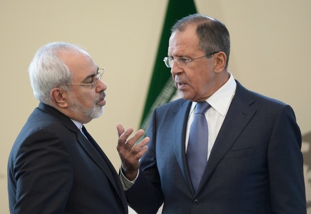 ظريف بهجوم غير مسبوق على روسيا: لا يفعلون شيئا من أجلنا!