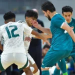 هدف قاتل يمنح العراق الصدارة والتأهل إلى نهائيات آسيا على حساب السعودية