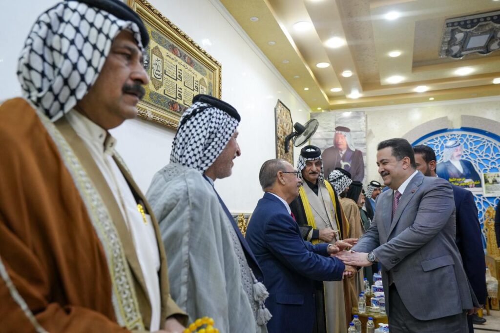 السوداني يلتقي عدداً من شيوخ ووجهاء عشيرة السواعد في محافظة ميسان