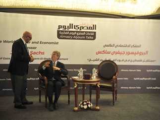 جيفري ساكس: إسرائيل كانت السبب في حرب العراق