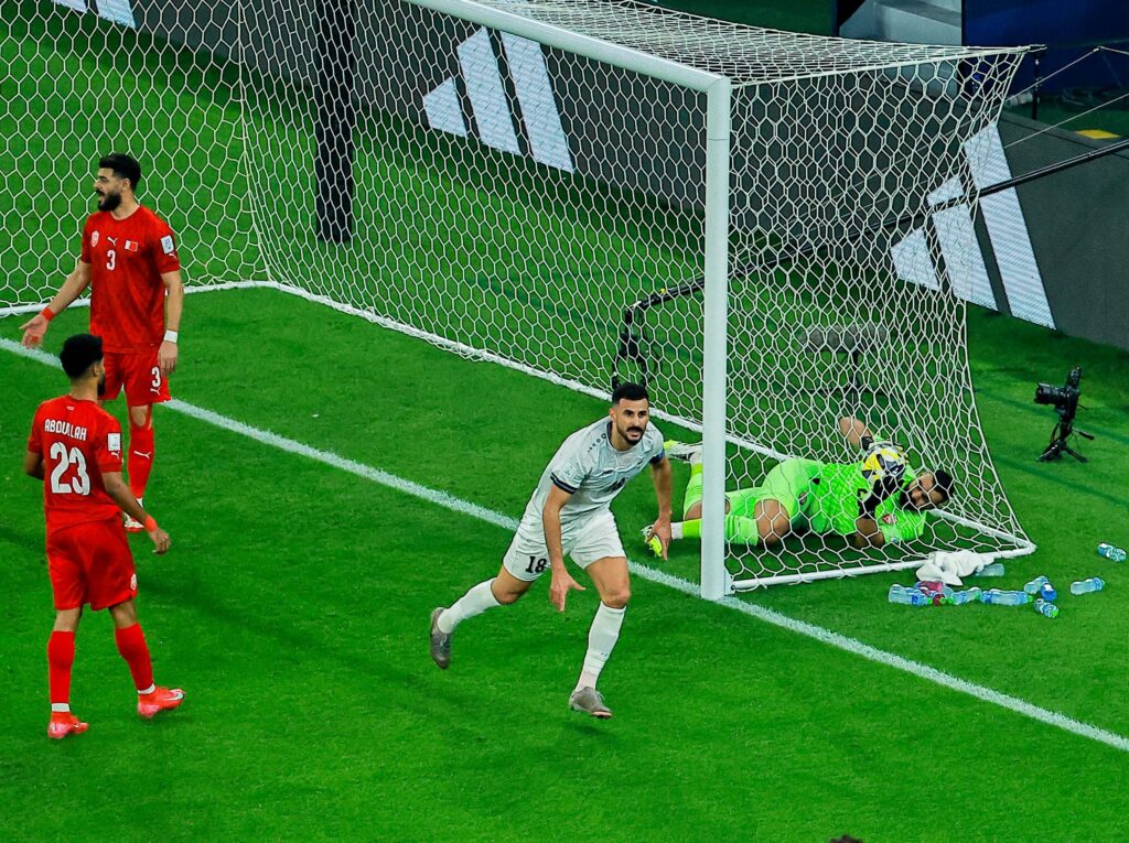 العراق تهزم البحرين بثنائية في كأس العرب